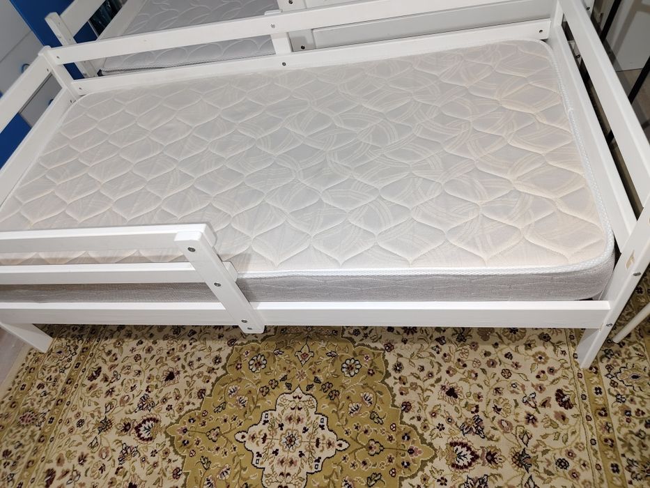 Кровать детская домик новый состоянии