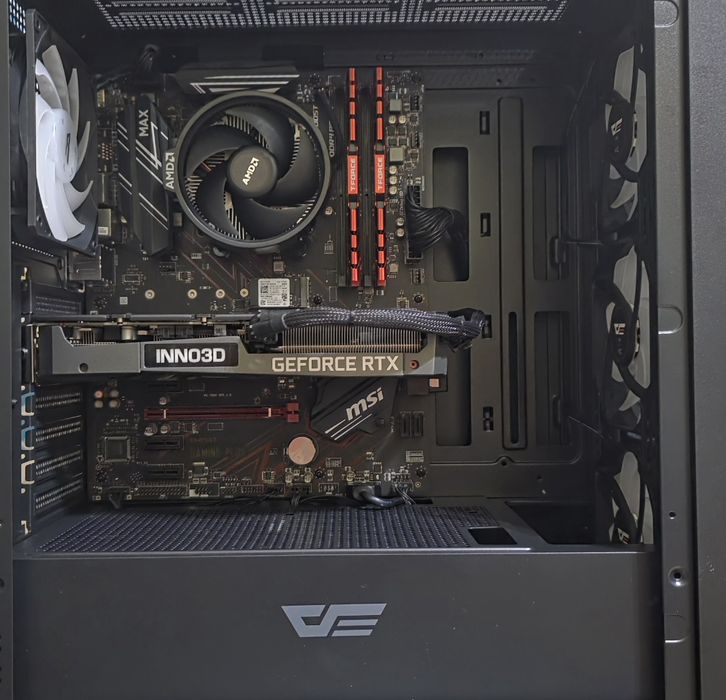 Геймърски компютър Ryzen 5 5500, RTX 3060TI, 16 RAM