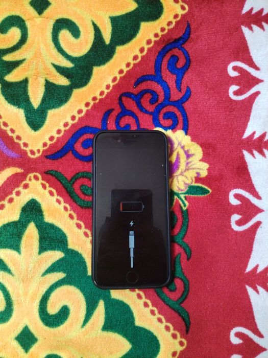 Iphone SE черный