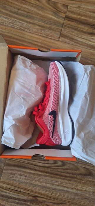 Новые кроссовки Nike оригинал