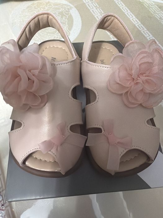 Детская обувь для девочки