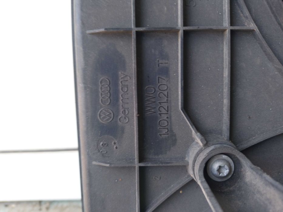 Перка за радиатор Фолксваген голф 4 Ауди А4 1.6 бензин