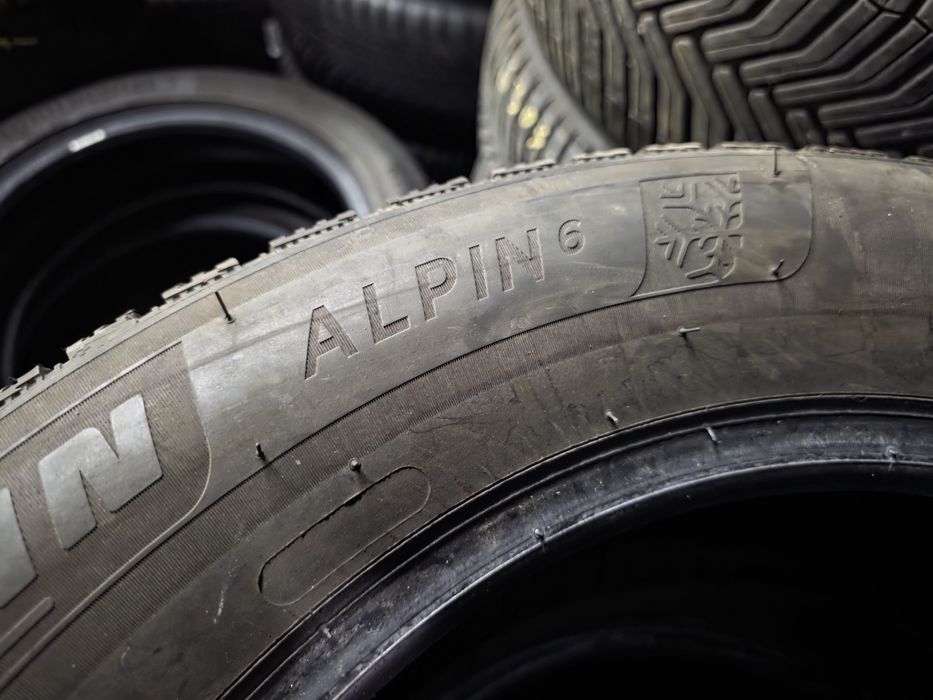 4бр Зимни гуми 215 60 16 - Michelin