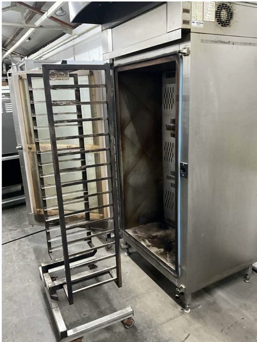 Cuptor electric pentru patiserie Wiesheu 15 tavi