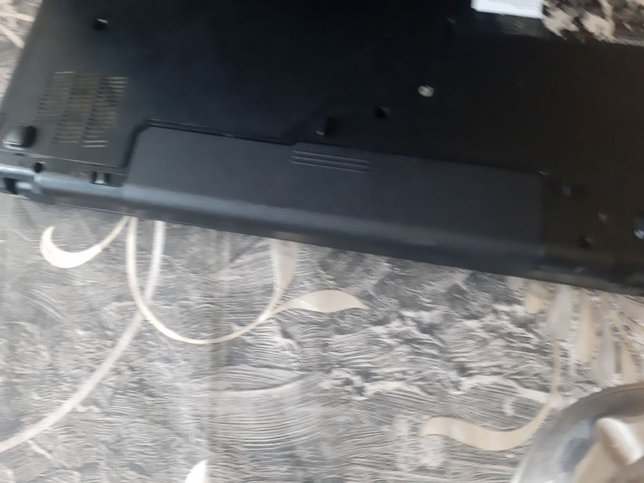 Лаптоп леново на