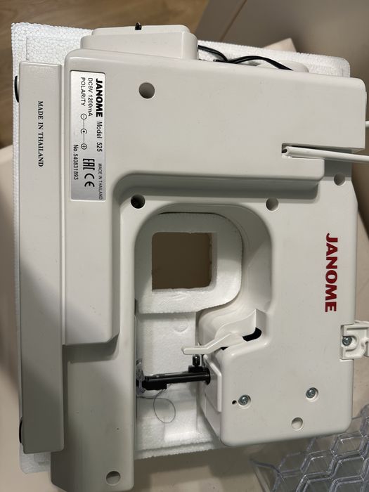 Швейная машинка janome