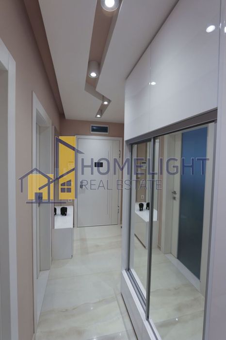 Дава се под наем Тристаен апартамент в София, Център - 119 кв.м за 1990 € - Снимка #7