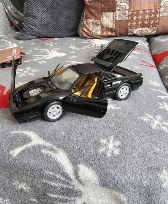 Macheta metalica ferrari 328 gts anson scara 1:18