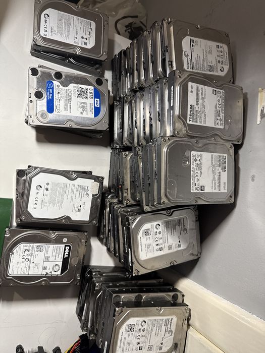 Lot hard disk uri diferite capacitati, 1tb, 2tb, 3tb, 4tb