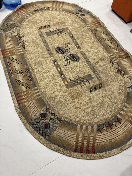 Продаю ковёр в хорошем состоянии