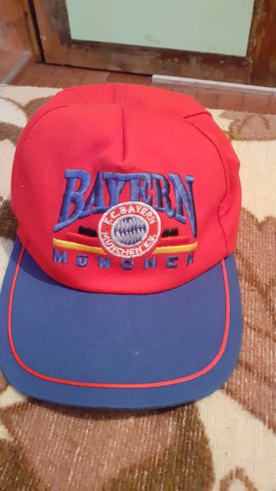 Шапка на Байерн Мюнхен.