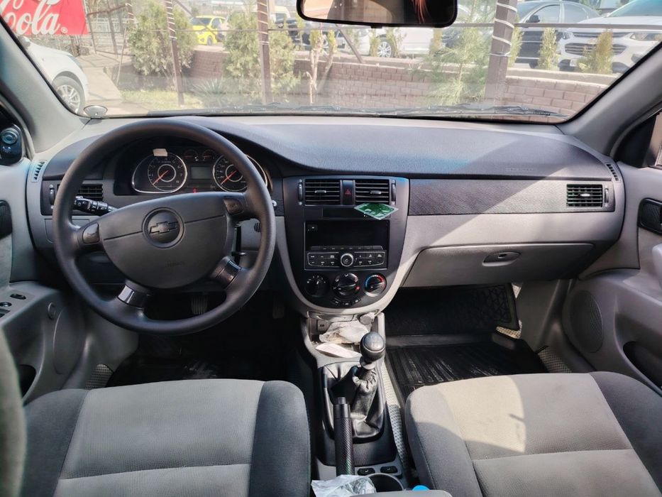 Jentra sotiladi zo’r mashina