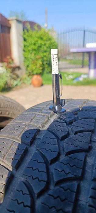 Vand cauciucuri de iarna 195/50/15 Yokohama/ Tigar