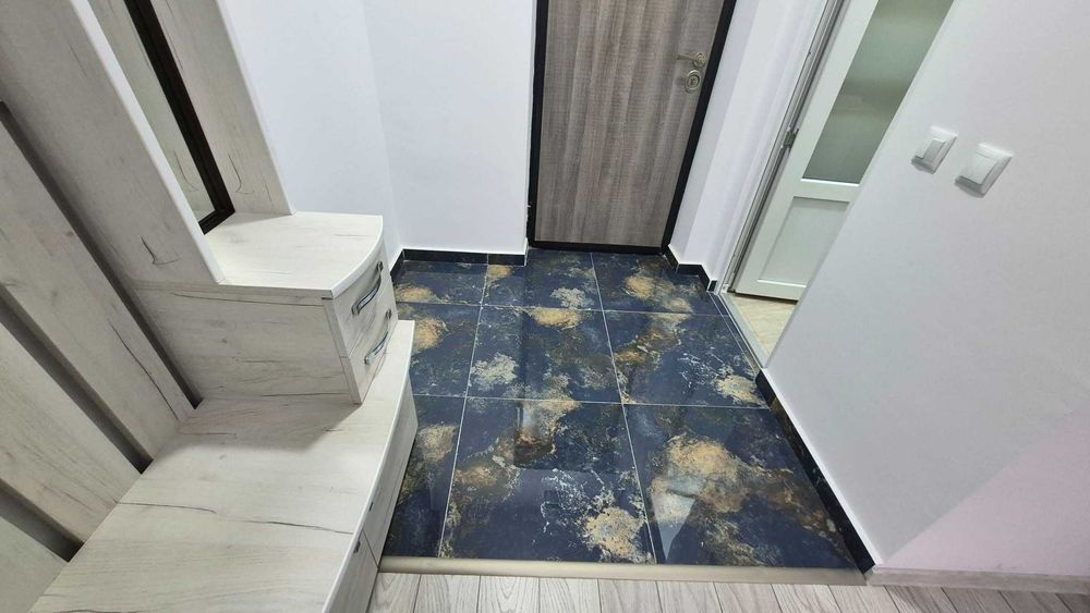 Garsoniera renovata mobilata si utilata Onesti.