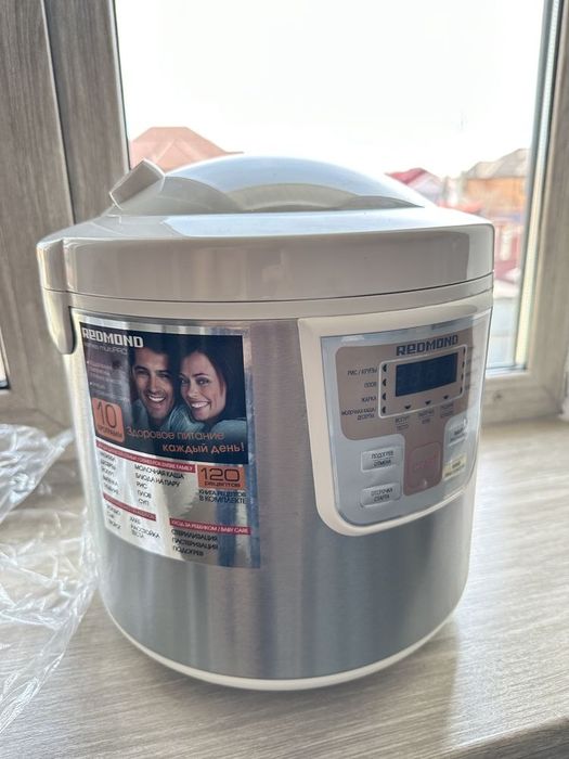 Мультиварка REDMOND RMC-M30