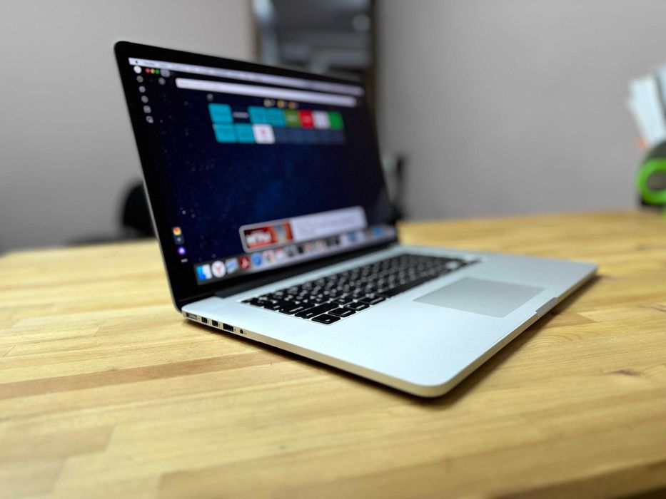 Продам MacBook Pro (Retina, 15-inch)