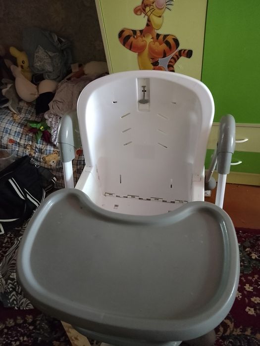 Детский стульчик для кормления