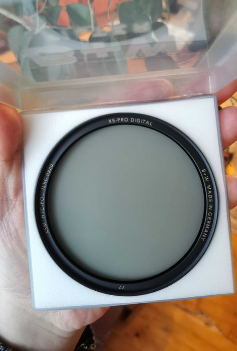 Поляризационен филтър B+W Master Circular Polarizer (MRC Nano) 77mm