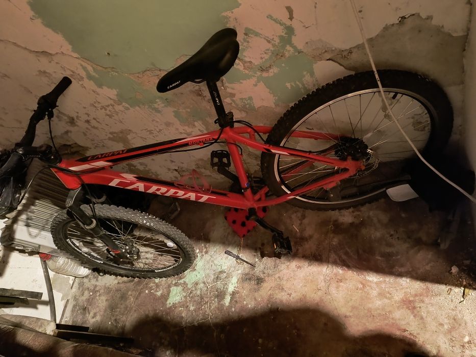 Vind bicicleta carpat in stare forte buna