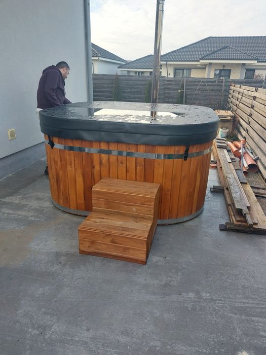 Ciubăr jacuzi patrat sau rotund 10 pers