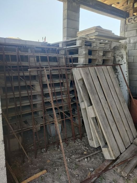 Поддоны б/у в хорошем состояний