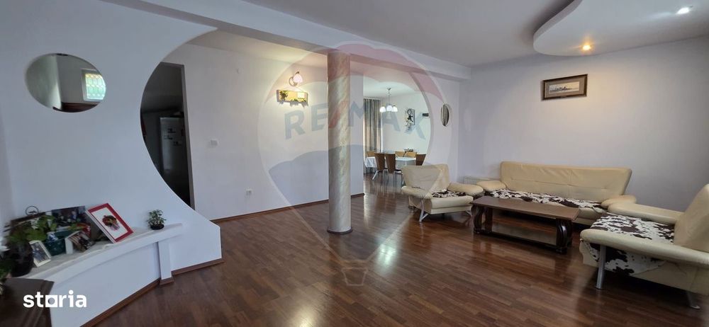 Vila cu 5 camere de vanzare in micro 3 Targoviste