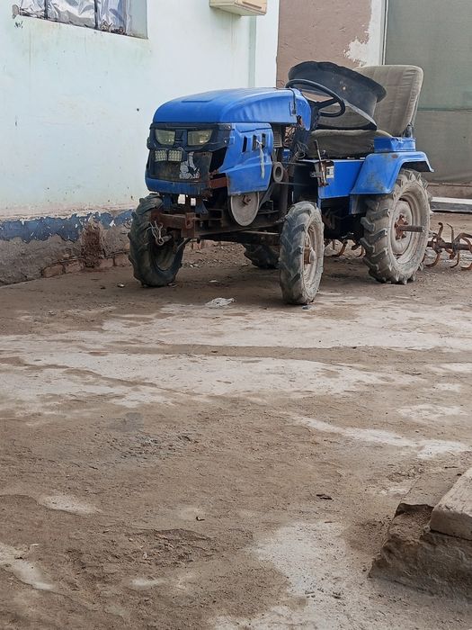 Mini Traktor sotiladi