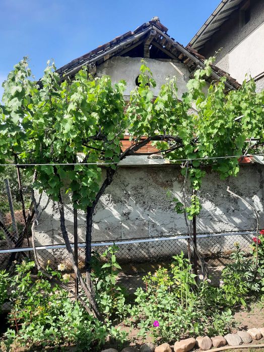 Продава се Къща в Радомир - 82 кв.м за 653 €/кв.м - Снимка #2