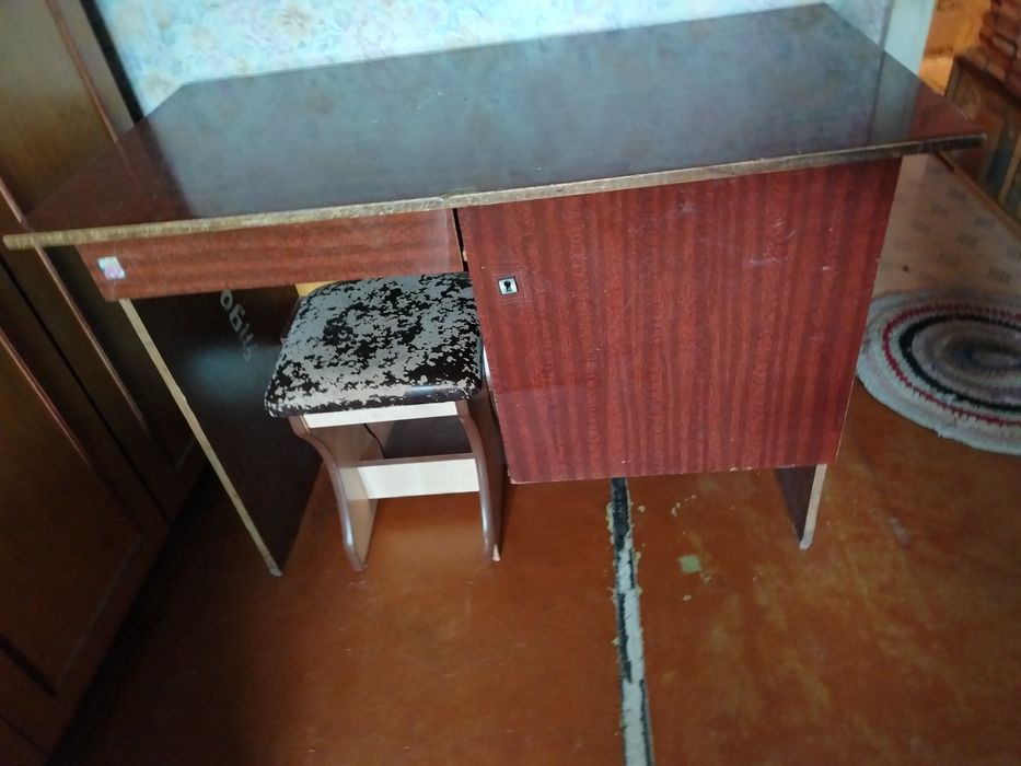 Продам тумбочки и тумбы