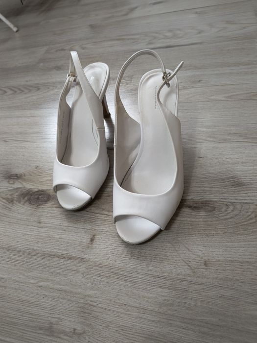 Дамски Сандали 39н