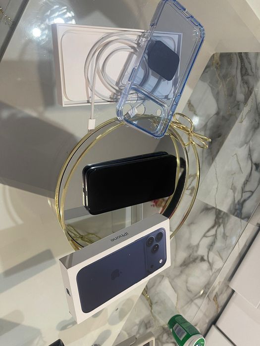 Vand iPhone 17 pro Max deep blue 256 GB