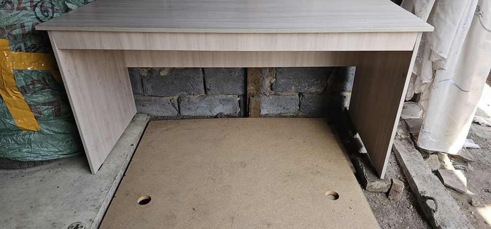 Продам стол 150 ×70 × 75