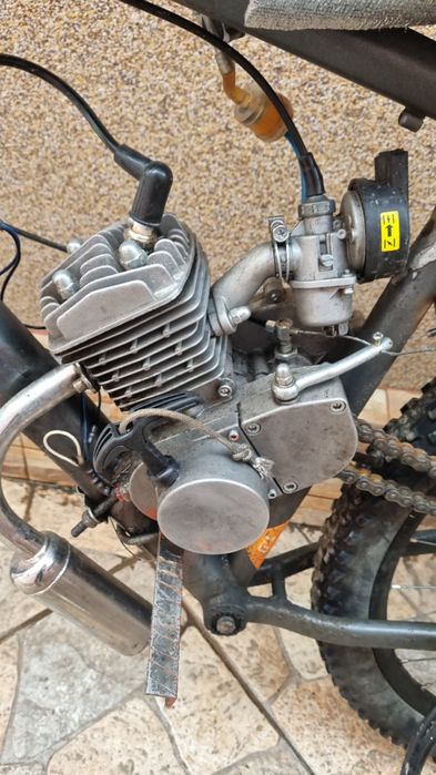 Bicicletă rockrider st 120s modificată cu motor 80cc 2t