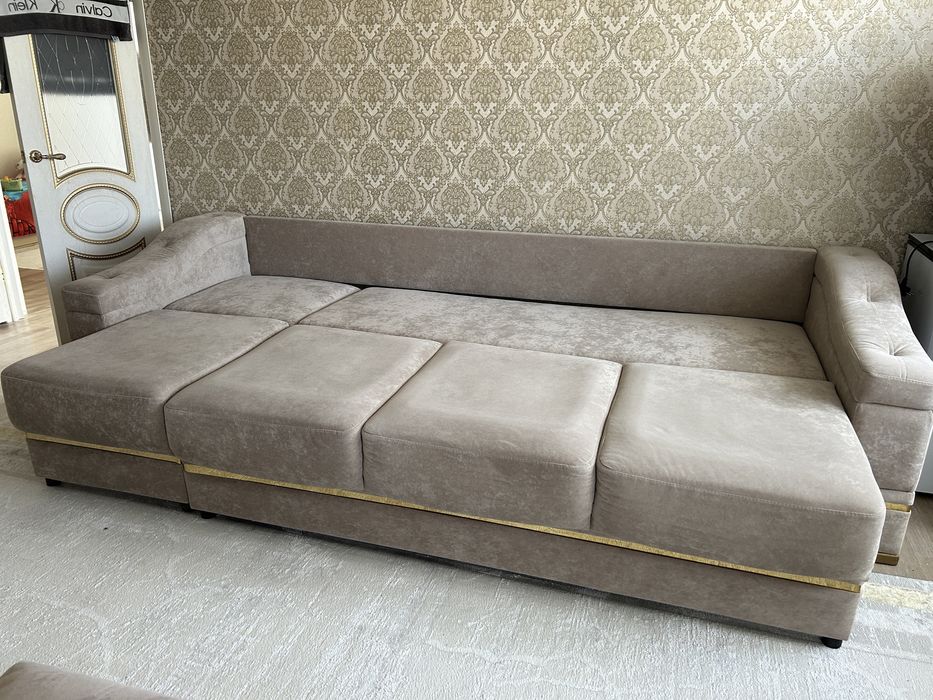 Продам диван 3 метровый