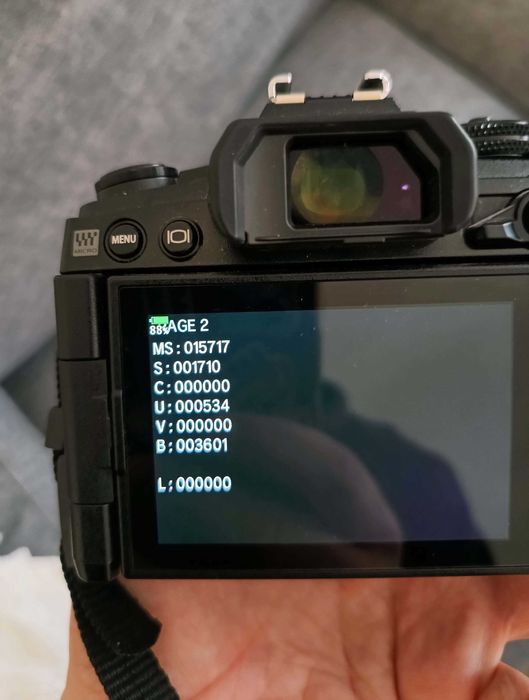 Olympus Om-d E-M1 Mark III + obiectiv 14-150mm