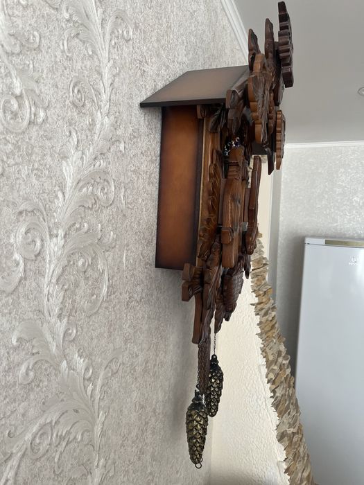 Продам часы с кукушкой