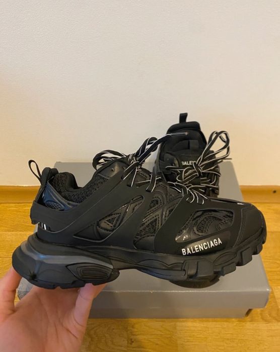 Balenciaga track
