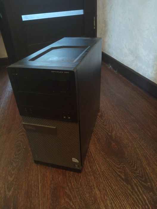 Продаю офисный компьютер