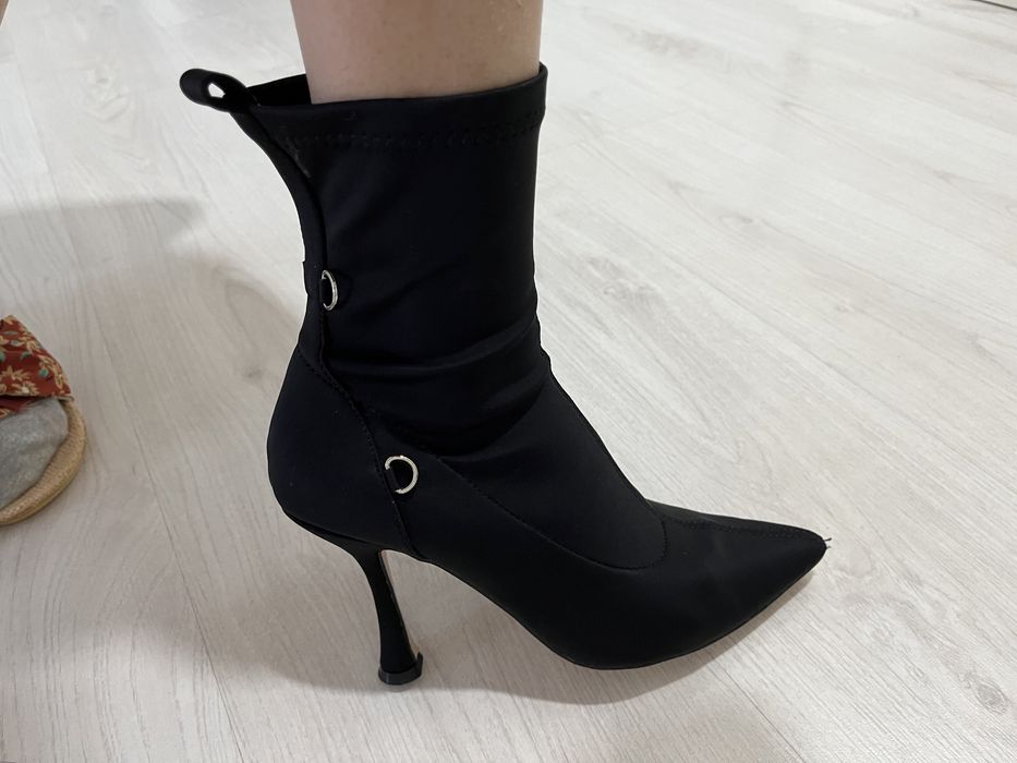 Продам осенние сапоги чулки