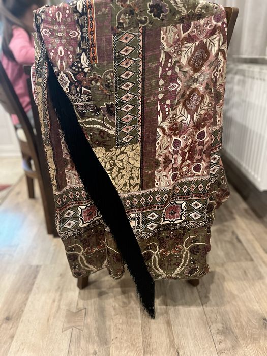 Рокля Zara ефектна