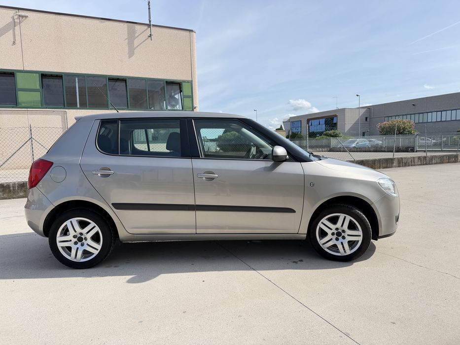 SKODA Fabia 2008 — imagine 3