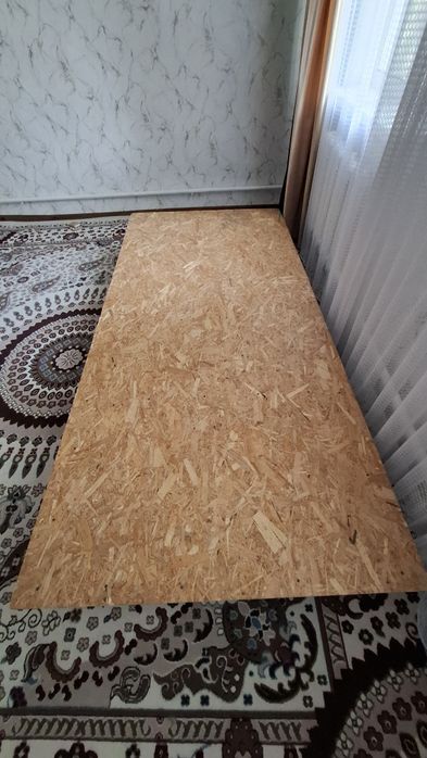 Продам стол.    .