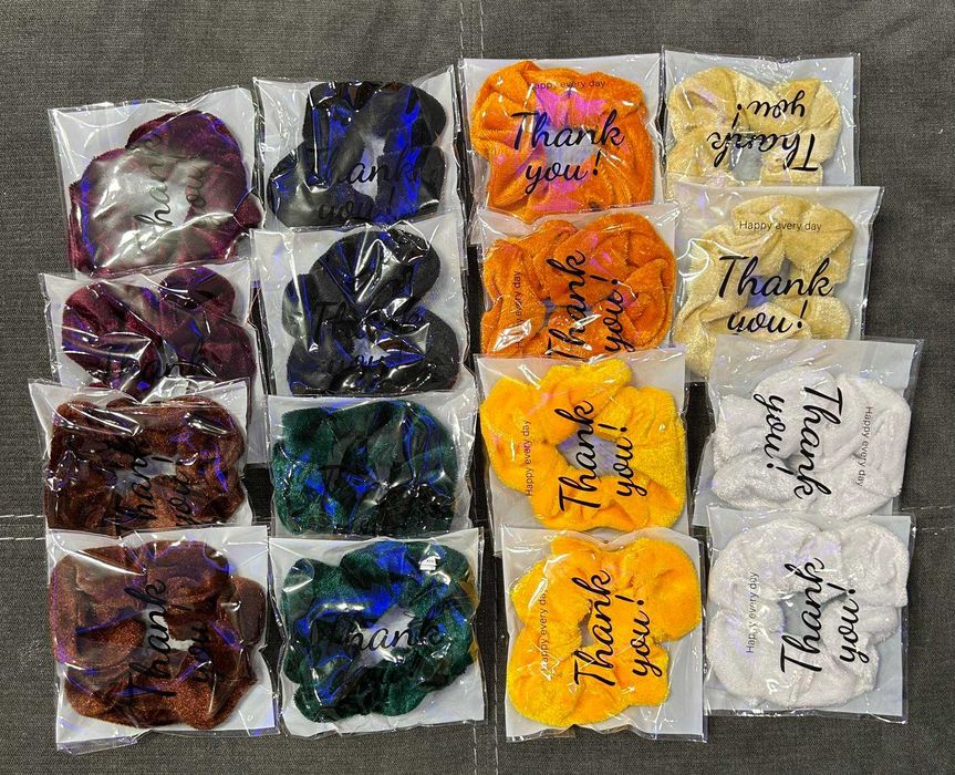 Скрънчита от сатен и плюш