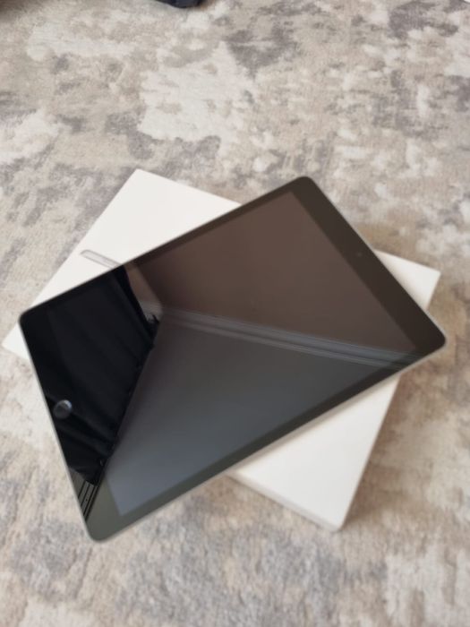 Продам планшет Ipad 9 2021