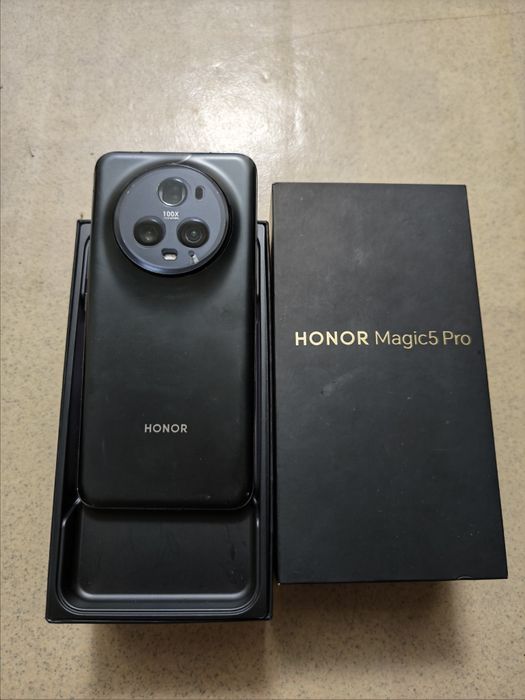 Honor Magic 5 Pro