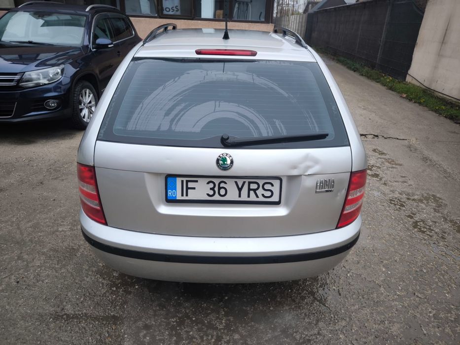 Vănd Skoda Fabia automata