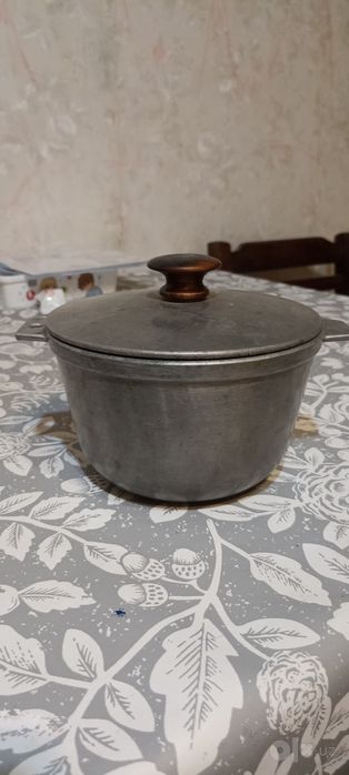 Продаю советский 1 литровый казан