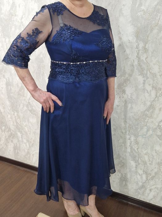 Платья нарядные для женщин