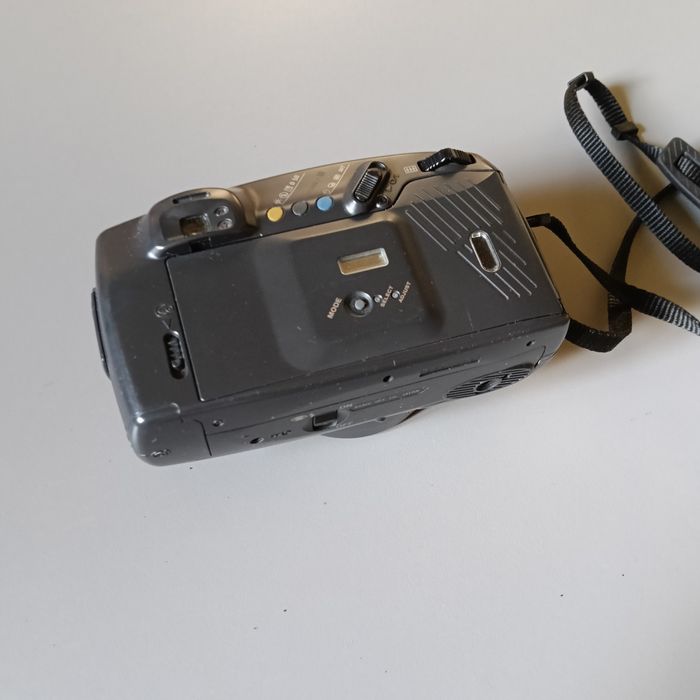 Pentax Zoom 105 R, Canon Prima Caption, Pentax Zoom90 WR, aparate 35mm