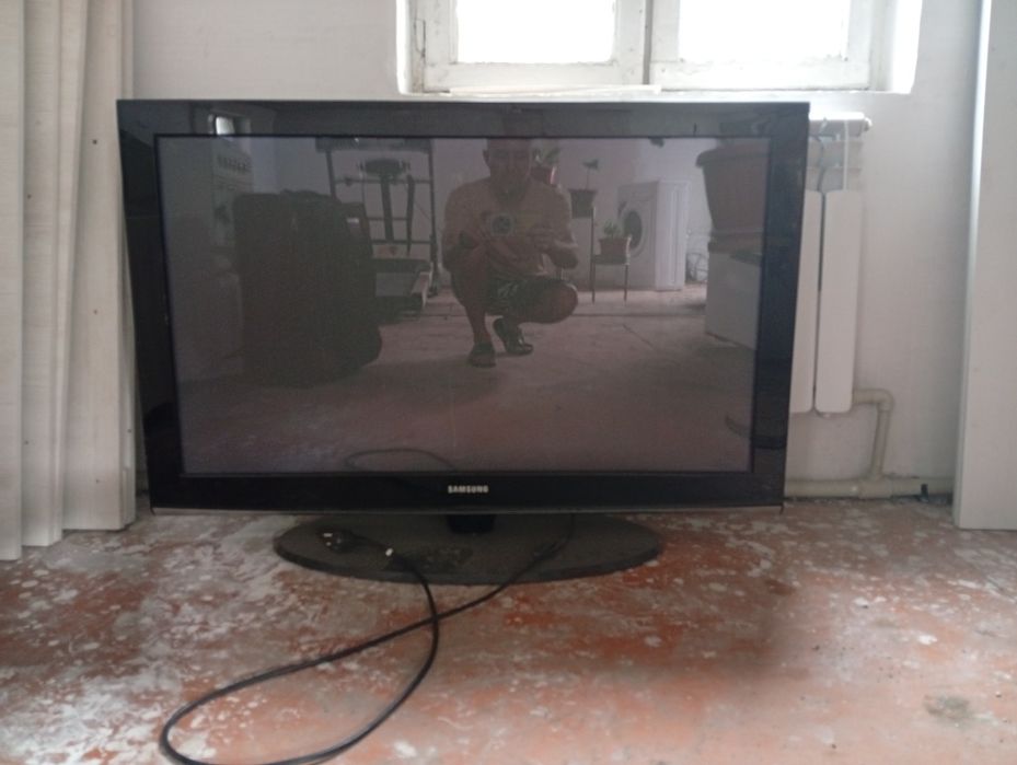 Продам телевизор